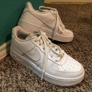 White Nike Air Force 1’s